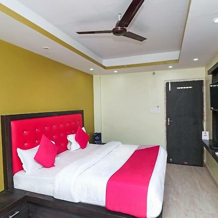 Oyo 15169 Hotel Rk Inn 러크나우 외부 사진