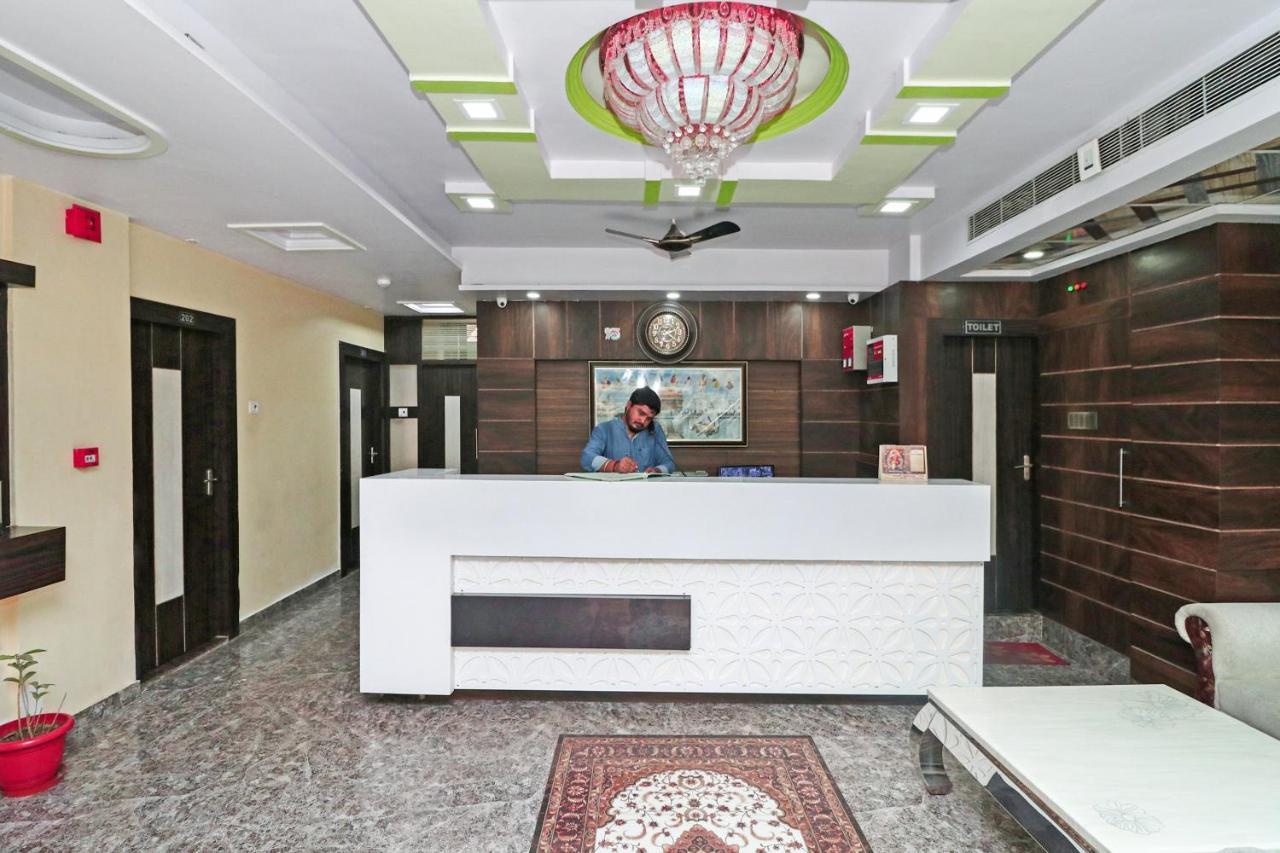 Oyo 15169 Hotel Rk Inn 러크나우 외부 사진