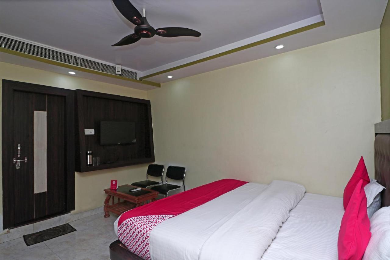 Oyo 15169 Hotel Rk Inn 러크나우 외부 사진