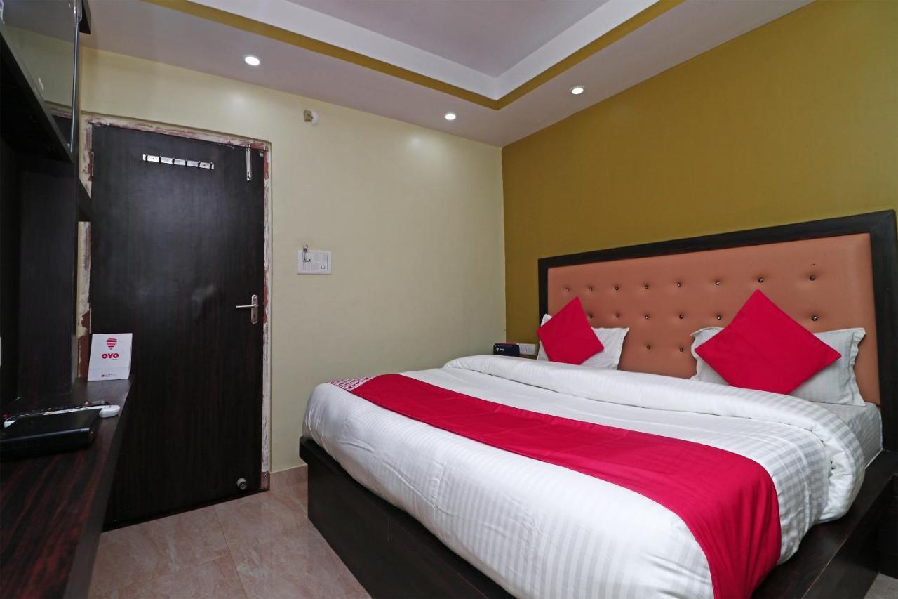 Oyo 15169 Hotel Rk Inn 러크나우 외부 사진